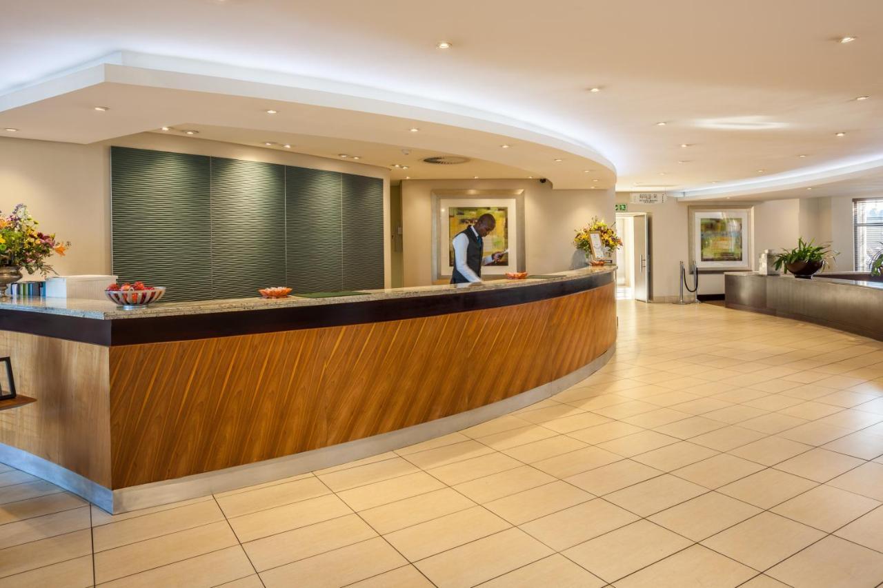 City Lodge Hotel Lynnwood Претория Екстериор снимка