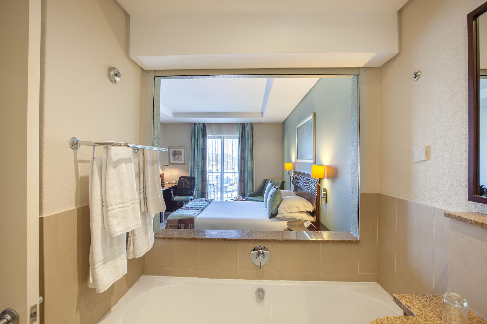 City Lodge Hotel Lynnwood Претория Екстериор снимка