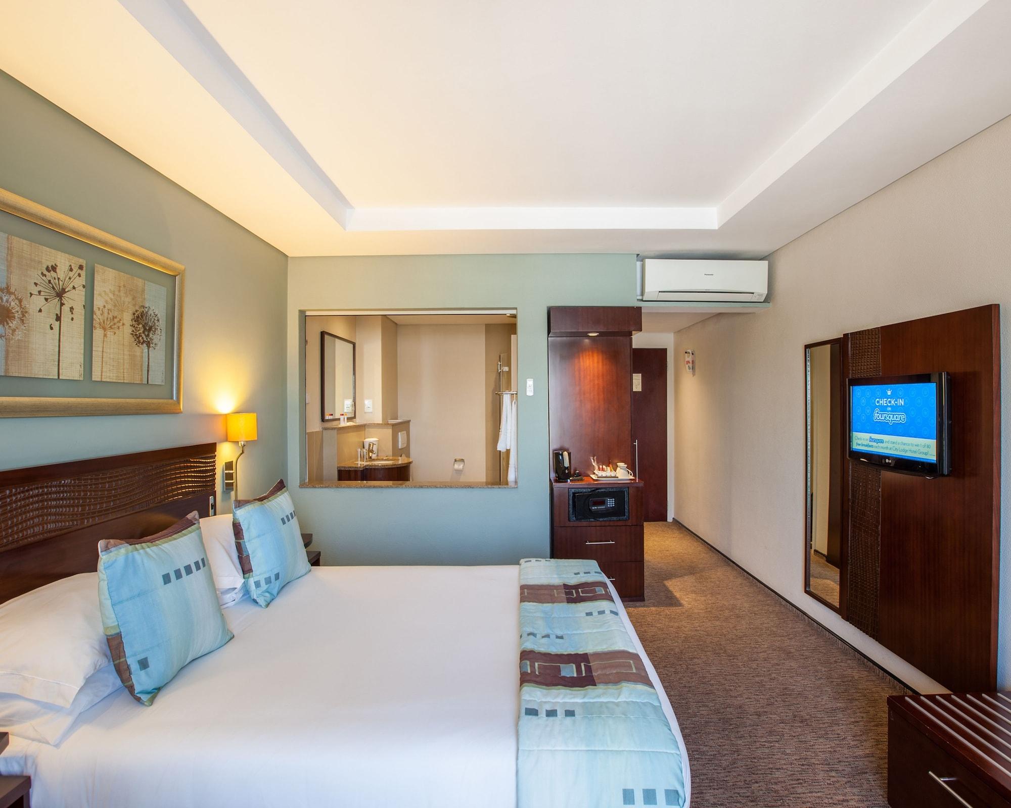 City Lodge Hotel Lynnwood Претория Екстериор снимка