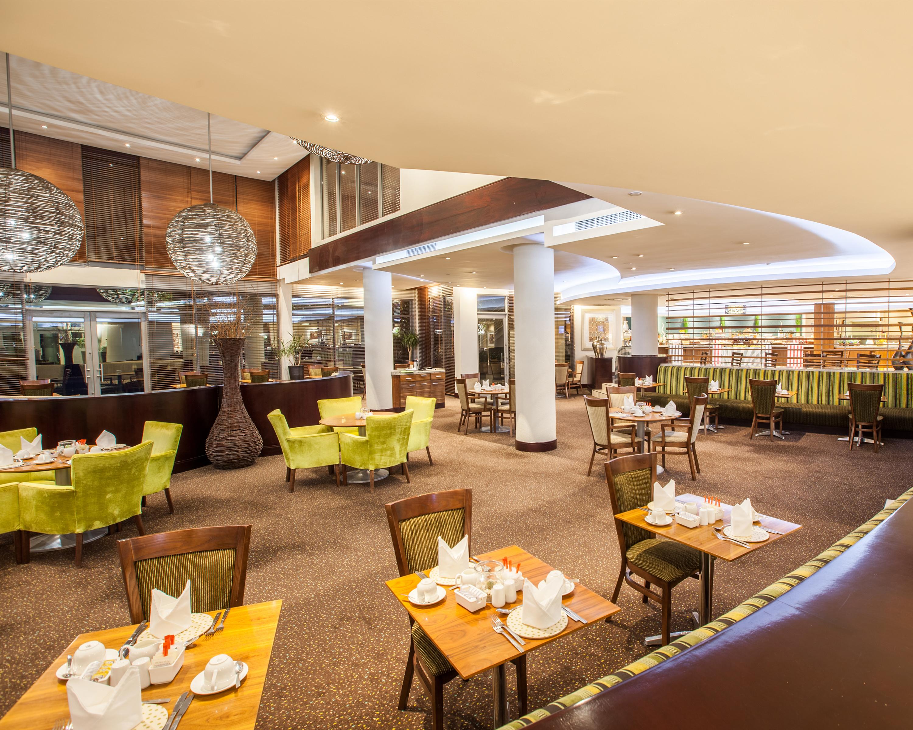 City Lodge Hotel Lynnwood Претория Екстериор снимка