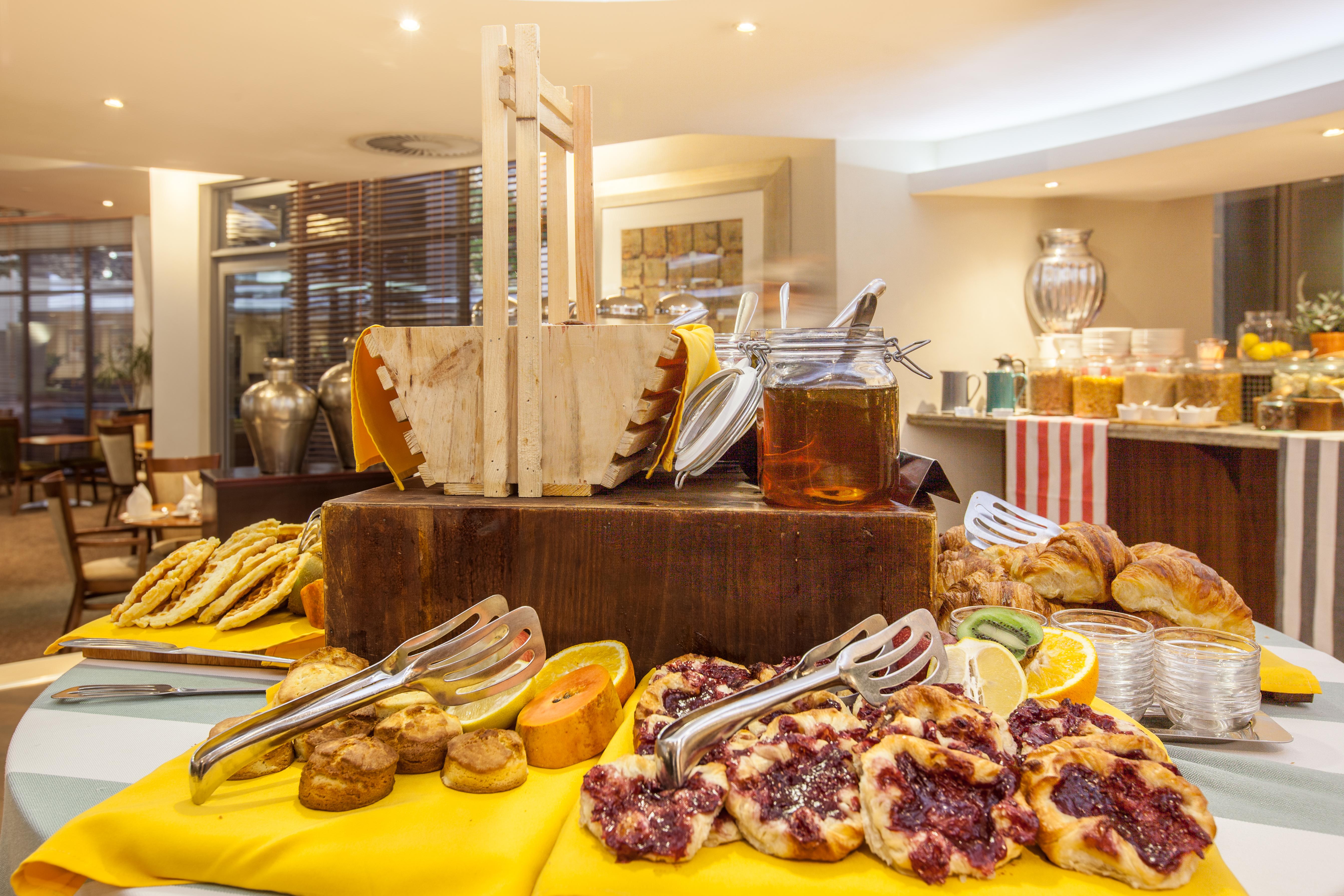 City Lodge Hotel Lynnwood Претория Екстериор снимка