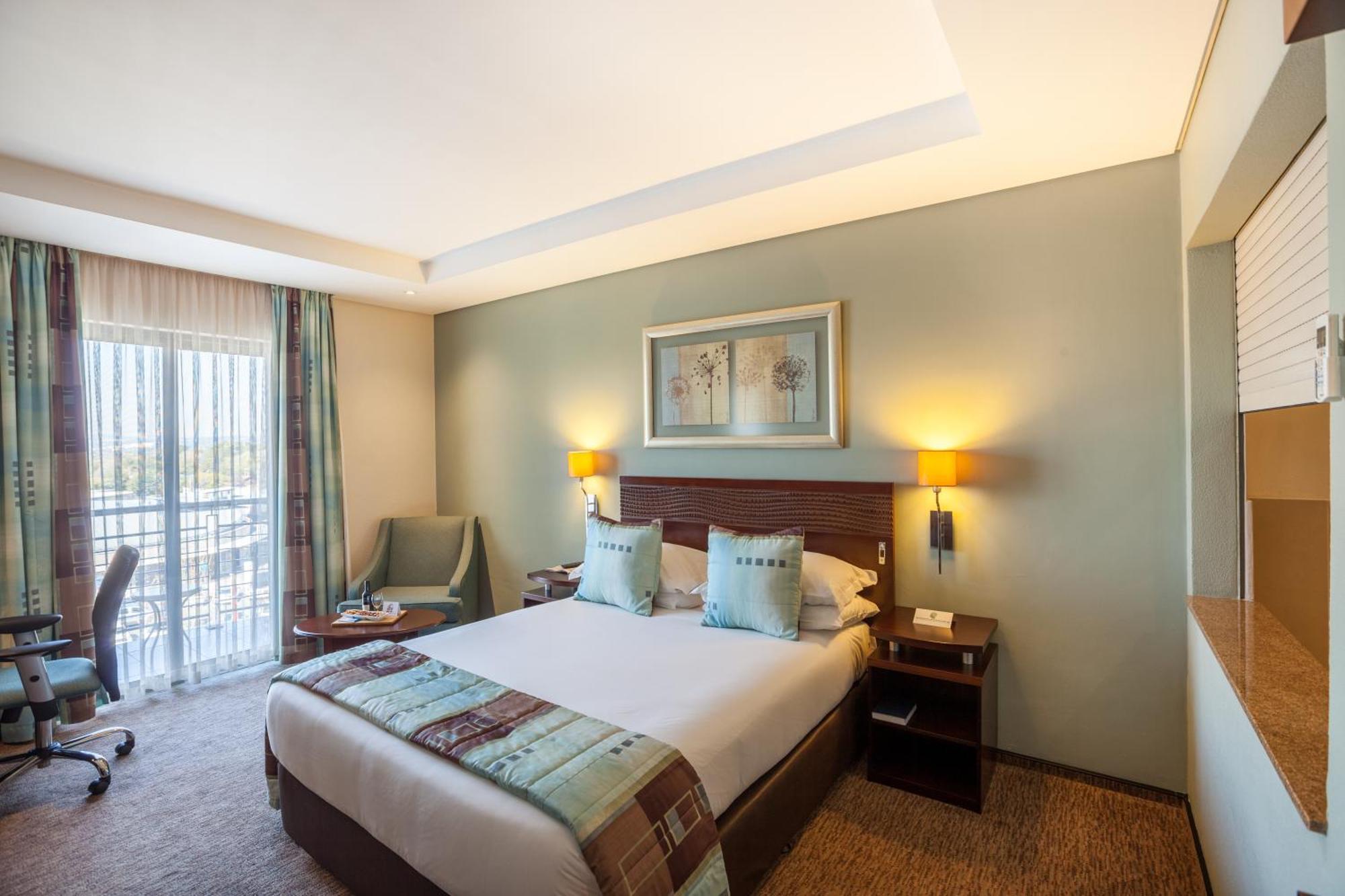 City Lodge Hotel Lynnwood Претория Стая снимка