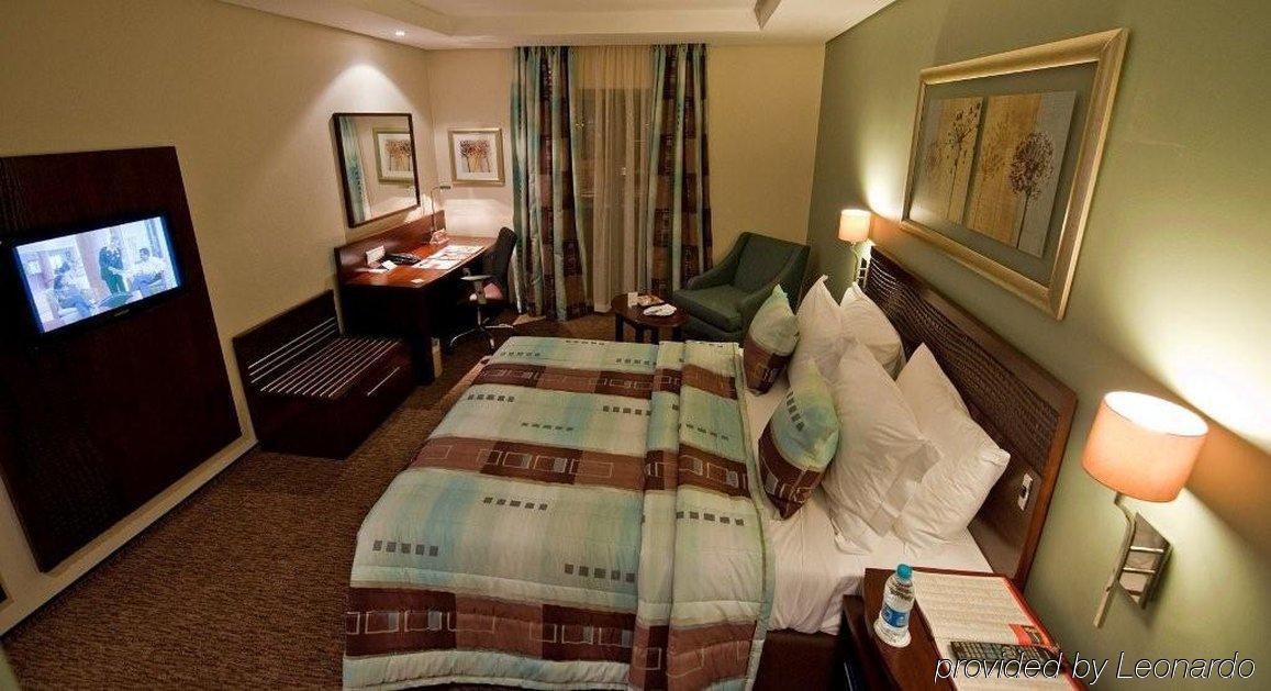 City Lodge Hotel Lynnwood Претория Екстериор снимка