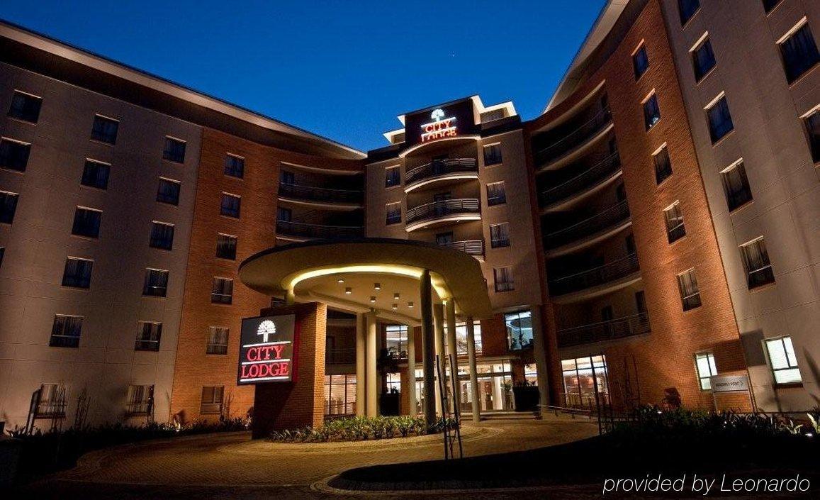 City Lodge Hotel Lynnwood Претория Екстериор снимка